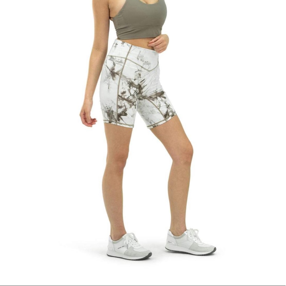 Balance Athletica - Sea Salt Oasis Rider Shorts